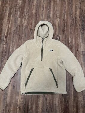 The North Face Men's Cream Sherpa Half-Zip Hoodie